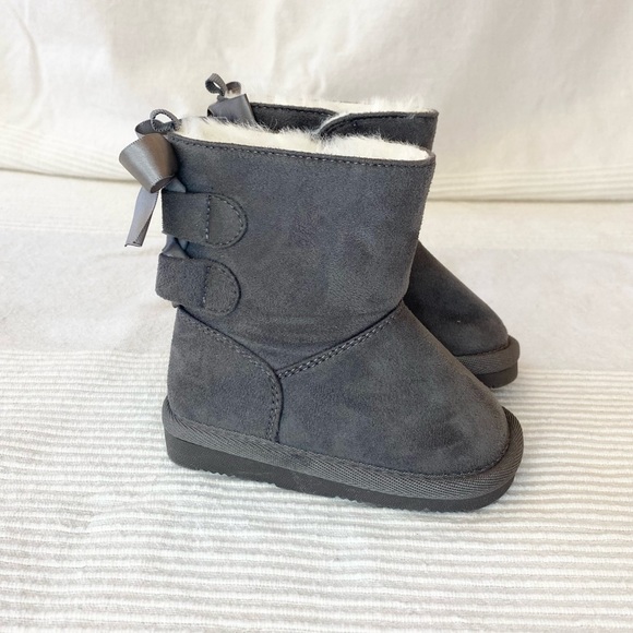 Ugg Style Boots With Bows by Joe Fresh - Picture 2 of 11